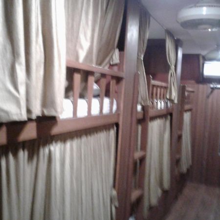 Classic Dormitory Bombay Esterno foto